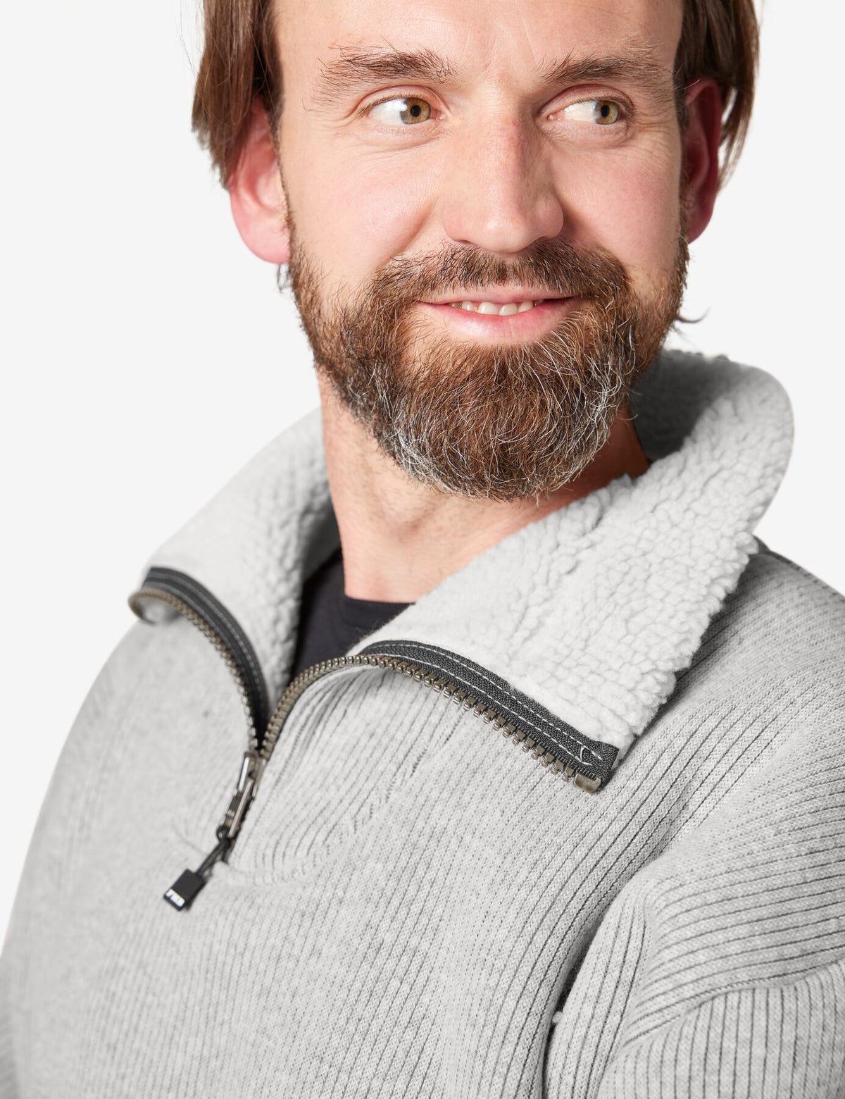 Robert Troyer 33344 – Grau