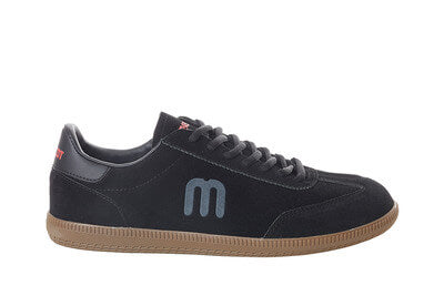 Sneakers mit Schnürsenkeln – schwarz