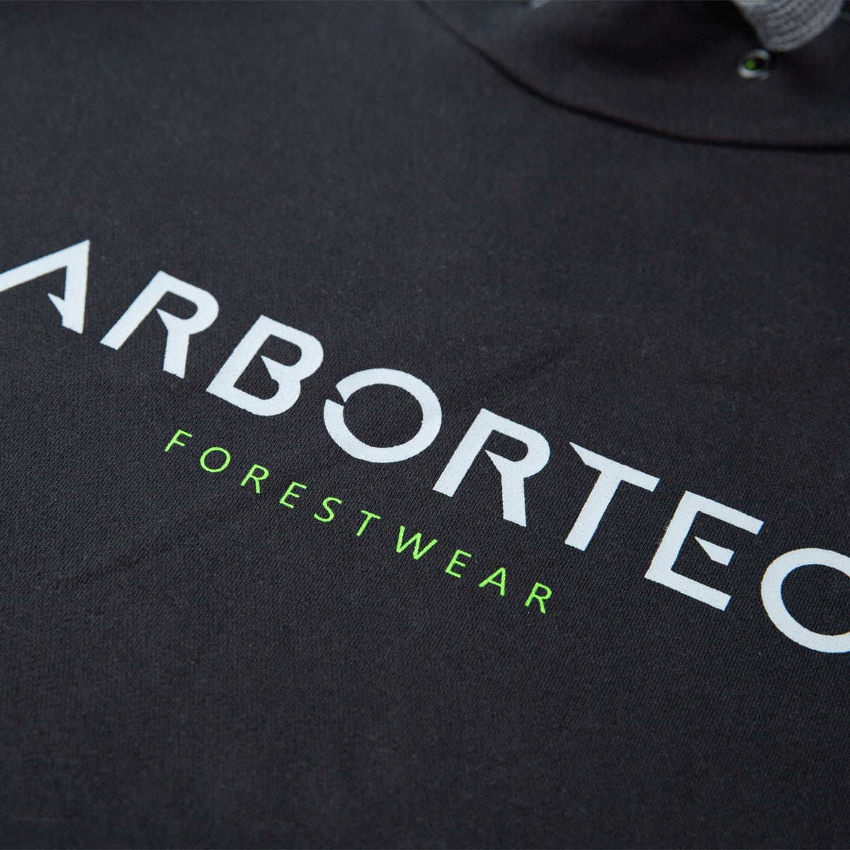 Schwarzer Kapuzenpullover zum Überziehen